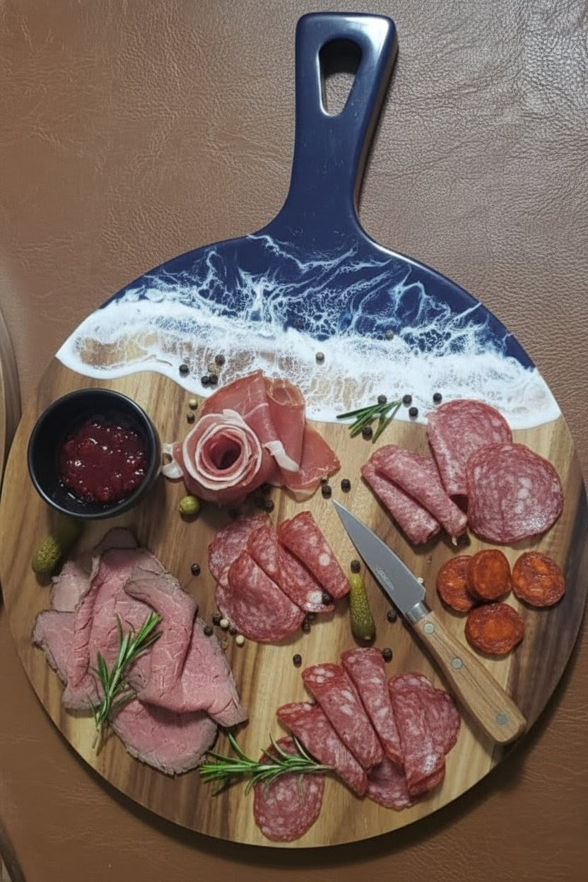 Acacia wood cutting board